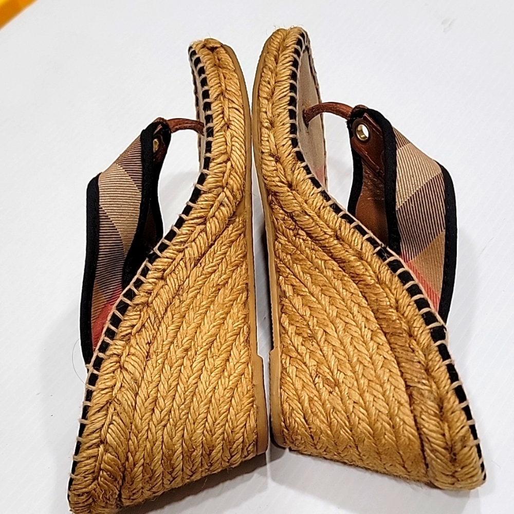 Burberry wedge sandals - Picture 5 of 10